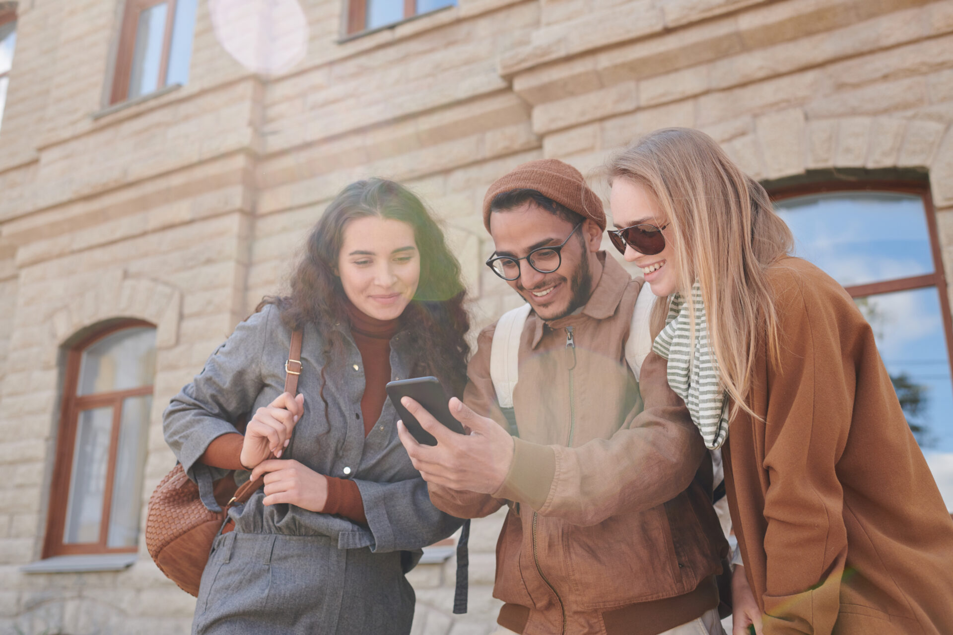 Ulkoministeriö: Sosiaalisen median ja visuaalisen viestinnän kumppanuus